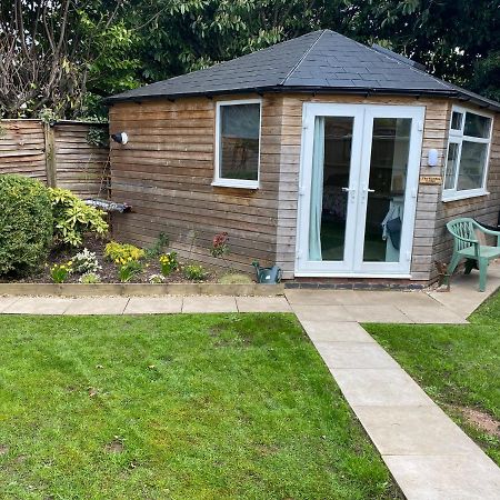 Garden Lodge Allesley Экстерьер фото