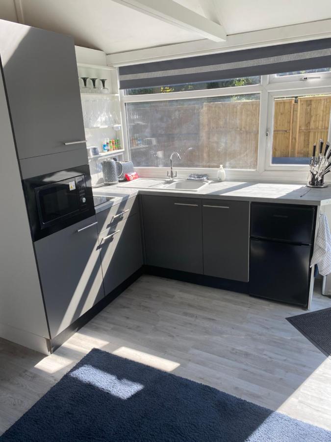 Garden Lodge Allesley Экстерьер фото