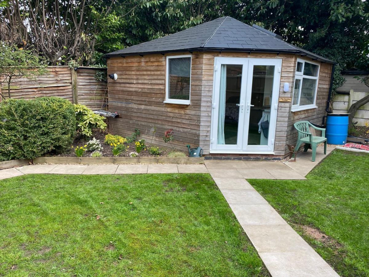 Garden Lodge Allesley Экстерьер фото
